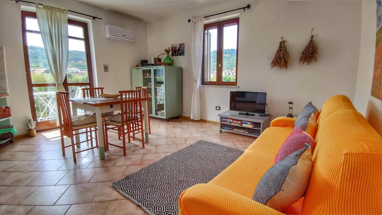 Temo River House Romantic Balcony And Peaceful Retreat In The Heart Of Bosa Exterior foto
