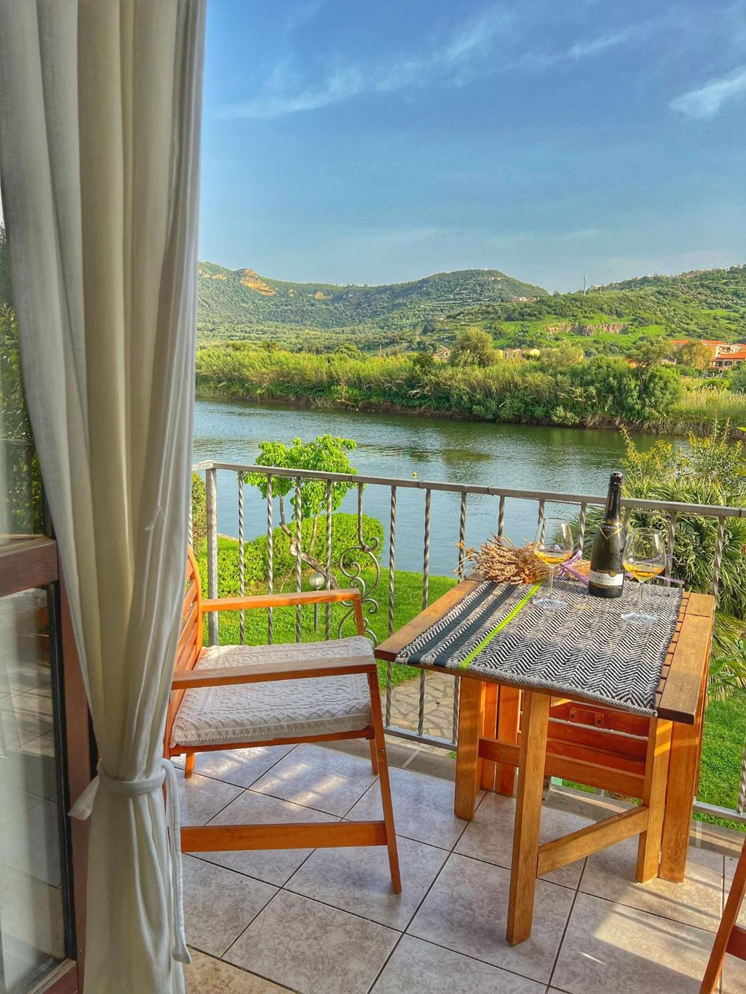 Temo River House Romantic Balcony And Peaceful Retreat In The Heart Of Bosa Exterior foto