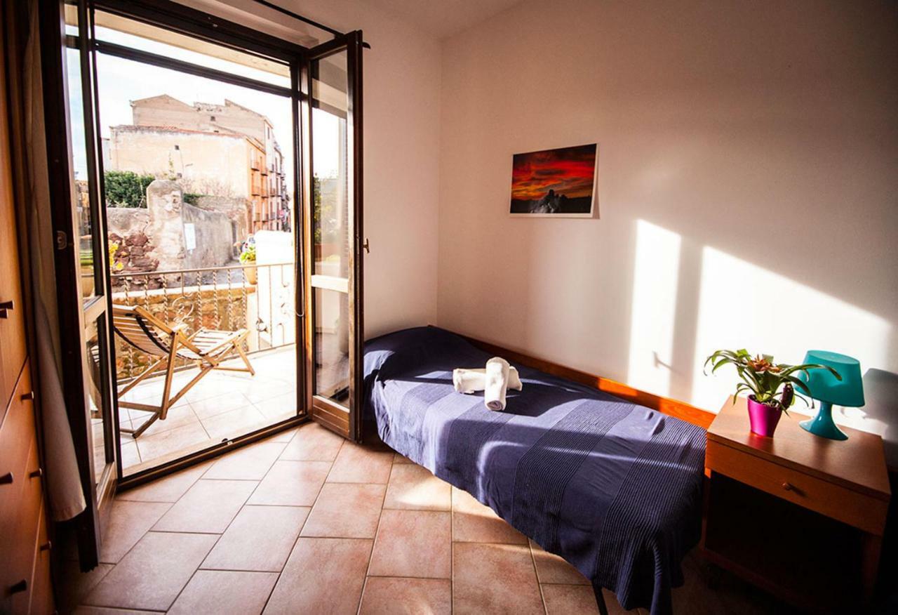 Temo River House Romantic Balcony And Peaceful Retreat In The Heart Of Bosa Exterior foto